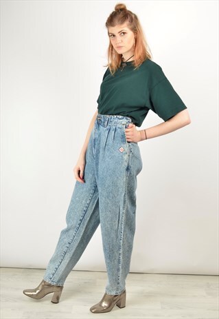 VINTAGE 80S HIGH WAIST TAPERED MOM JEANS IN BLUE ACID WASH