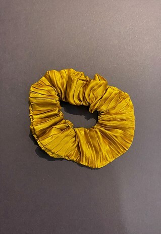 VINTAGE SCRUNCHIE