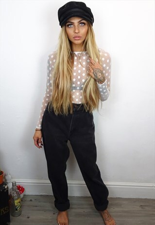 HIGH WAISTED RELAXED FIT TAPERED BLACK MOM JEANS