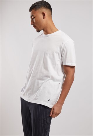 VINTAGE NAUTICA T-SHIRT