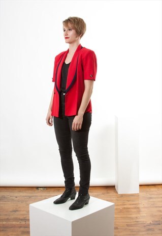 ON SALE RED BOXY BLAZER / SHORT SLEEVE BOLD RETRO JACKET