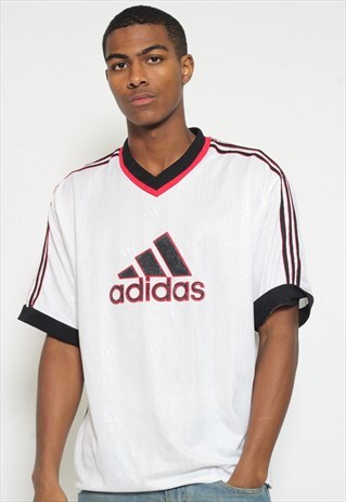 VINTAGE ADIDAS FOOTBALL T-SHIRT
