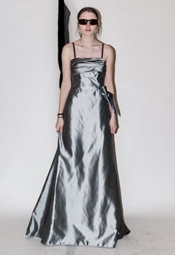 90's Vintage iconic met gala prom / evening gown in silver