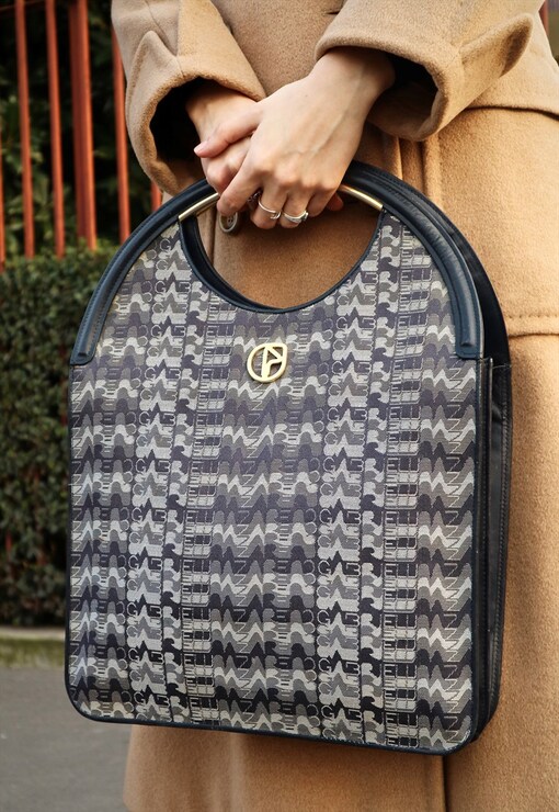garment image