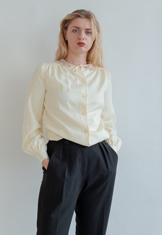 VINTAGE 60S PUFFER SLEEVE BLOUSE WITH LACE COLLAR IN CREAM