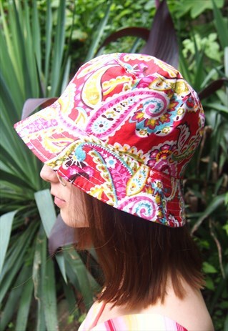 RED PAISLEY MULTI PRINT BUCKET HAT