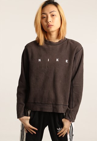 VINTAGE NIKE EMBROIDERED SPELLOUT SWEATSHIRT
