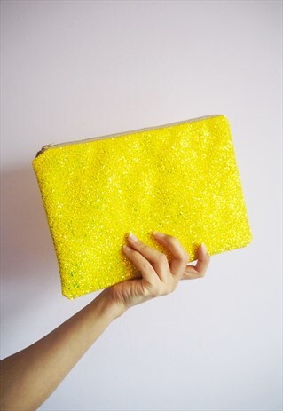 GLITTER CLUTCH BAG IN LEMON YELLOW