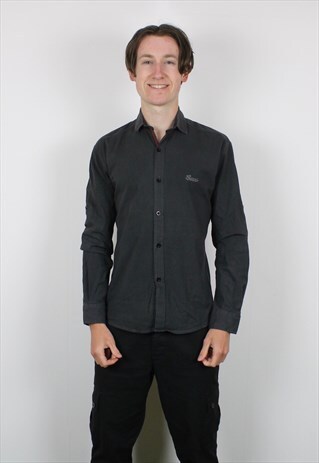 VINTAGE BUTTON UP SHIRT IN BLACK WITH EMBROIDERED LOGO