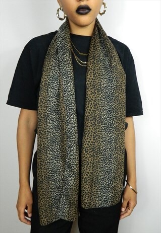 LEOPARD PRINT SCARF