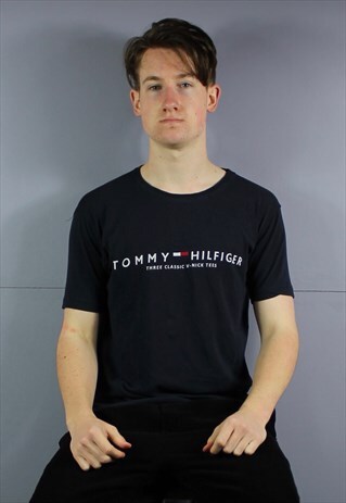 VINTAGE TOMMY HILFIGER T-SHIRT IN NAVY BLUE WITH EMBROIDERED