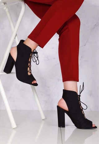 LACE UP OPEN TOE/BACK SHOE BT IN BLACK SUEDE