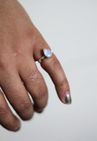 VINTAGE UNISEX MOONSTONE DROP STERLING SILVER RING