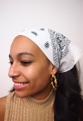 WHITE BANDANA SCARF