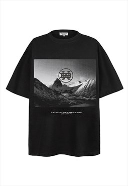Mountain print t-shirt landscape top traveller tee in black 