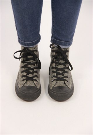 VINTAGE CONVERSE TRAINERS