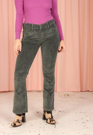 VINTAGE 90S LEVI'S CORDUROY TROUSERS IN GREEN