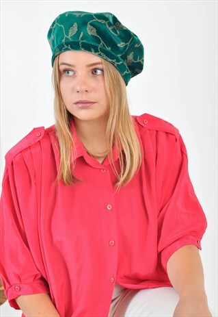 NEW HANDMADE VELVET BERET IN GREEN