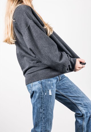 VINTAGE 1990S GREY SWEATER