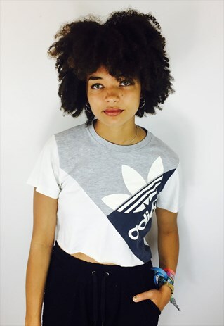 CUTE CROPPED ADIDAS ORIGINALS T SHIRT