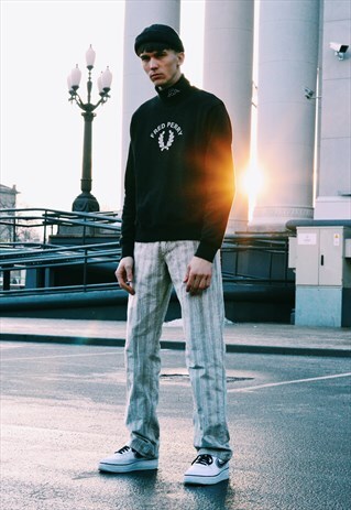 RARE VINTAGE 90S BLACK FRED PERRY SWEATSHIRT