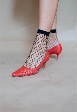 VINTAGE 80S RED KITTEN HEEL SHOE