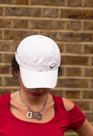 VINTAGE EARLY 00'S NIKE EMBROIDERED SWOOSH CAP IN WHITE