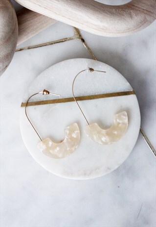 GOLD DROP RESIN FAUX MOTHER OF PEARL PERSPEX DANGLE EARRINGS