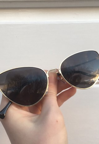 WOMENS VINTAGE 80S STYLE PLAIN BLACK CAT EYE SUNGLASSES