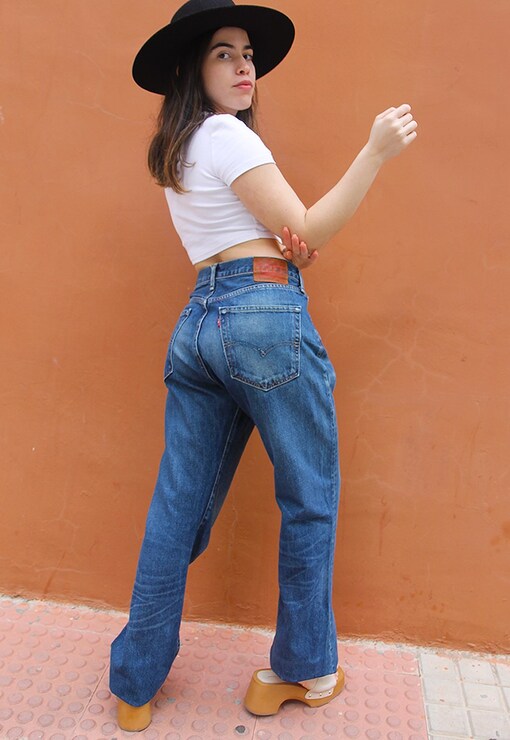 garment image