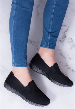 COMFORT TWIN GUSSET FLAT TRAINERS IN BLACK SYNTHETIC- WINNIE