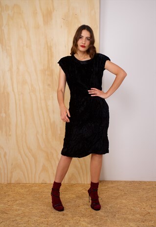 VINTAGE VELVET DRESS IN BLACK