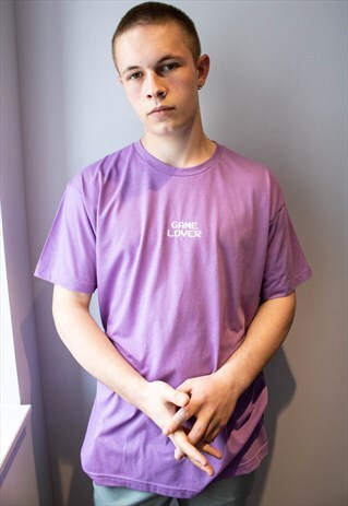 TSHIRT IN LILAC WITH WHITE EMBROIDERED GAME LOVER