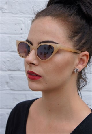 BEIGE CATS EYE SUNGLASSES