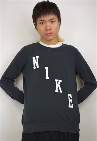 VINTAGE 90S NIKE BLACK WHITE FONT SWEATSHIRT