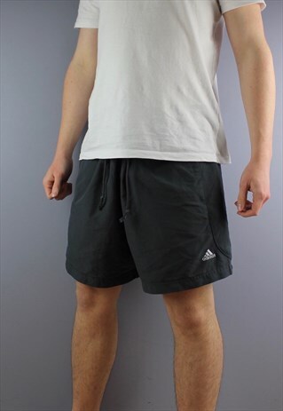 VINTAGE ADIDAS SHORTS IN GREY WITH POCKETS, EMBROIDERED LOGO