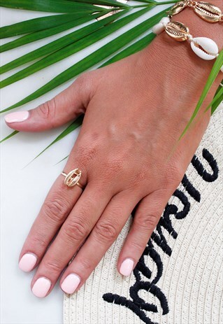GOLD PUKA SHELL STATEMENT RING