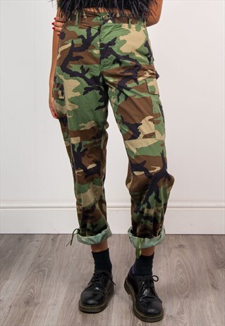 VINTAGE 90'S GRUNGE ARMY CAMO PATTERN TROUSERS