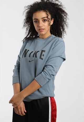 90S NIKE PRINT SPELL OUT SWEATSHIRT