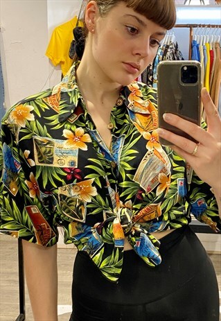 VINTAGE 90S SHIRT HAWAIIAN IN BLACK WITH POSTCARD PRINT