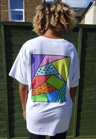 ILLUSTRATED BACK PRINT T-SHIRT