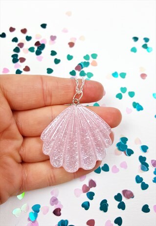 MERMAID PINK GLITTER SHELL NECKLACE