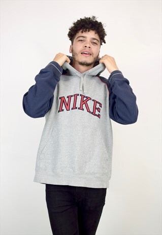 VINTAGE 90'S NIKE HOODIE