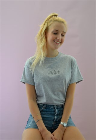 EXCLUSIVE EMBROIDERED PLANT LOVERS GREY TEE