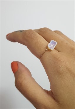 Pearl Iridescent Gem Stone Ring w Thin Gold Band
