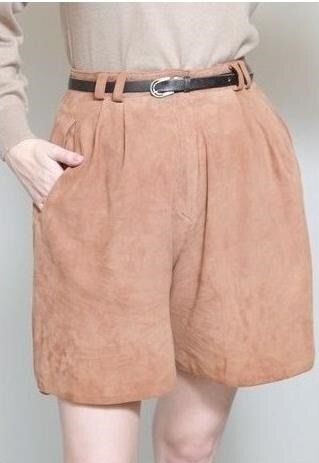 VINTAGE 1970'S SUPER SOFT BROWN HIGH WAISTED SUEDE SHORTS