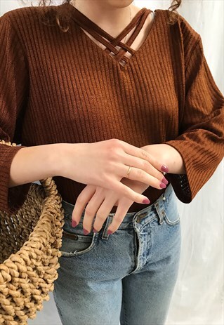 VINTAGE 90S SEXY BOHEME RIBBED KNIT KEYHOLE BLOUSE TOP