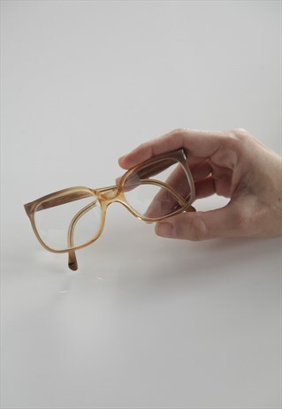VINTAGE ROW EYEWEAR, MADE IN UNITED KINGDOM