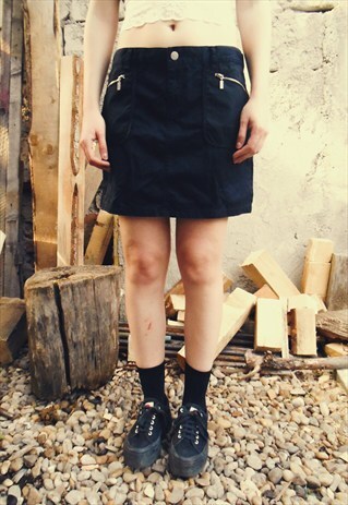 MINI BLACK SKIRT