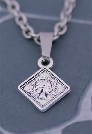 CRW Silver Queen Elizabeth the Second Necklace 